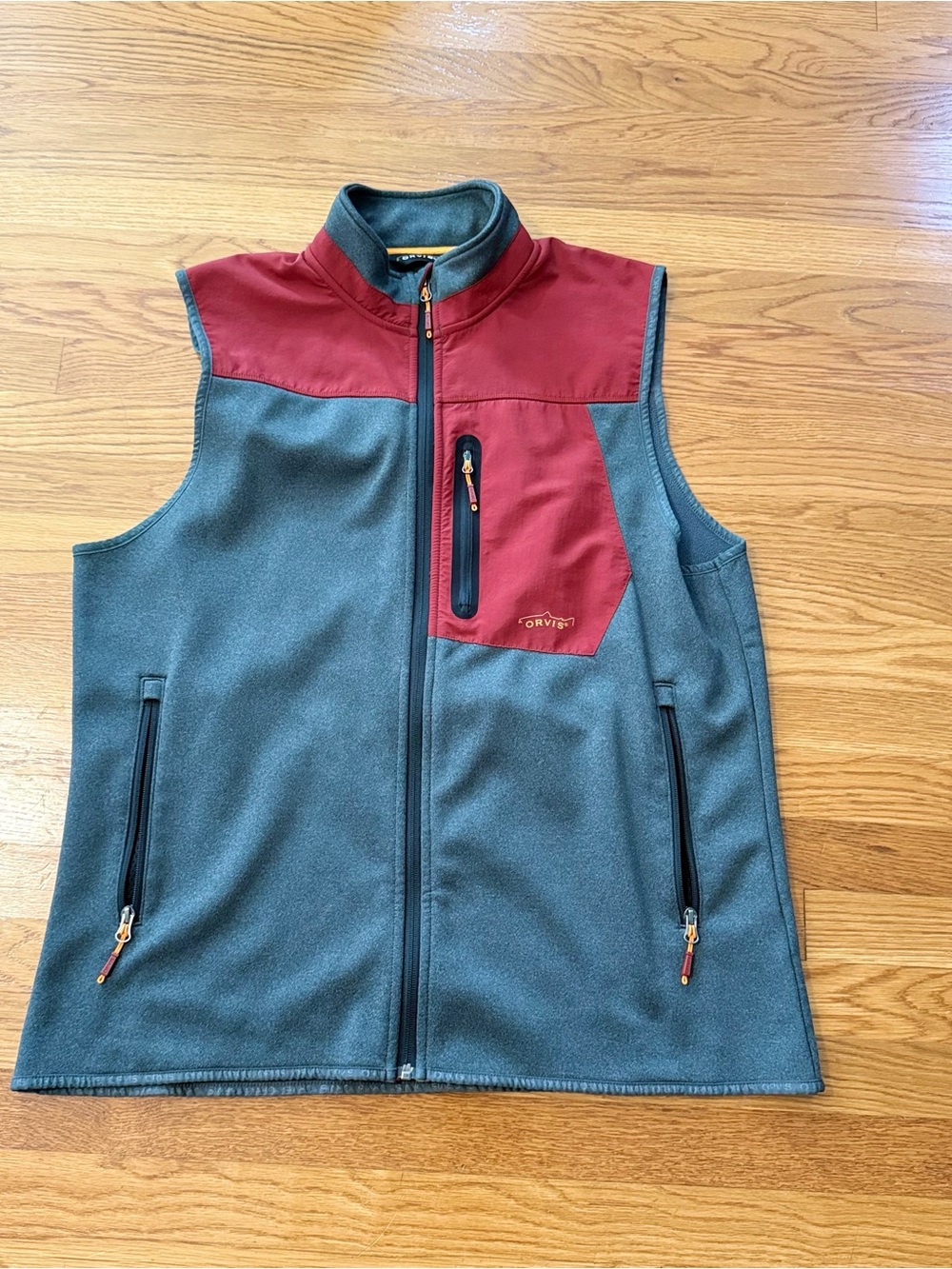 Orvis Men’s Gray Burgundy Full Zip Performance Outdoor Vest 2LAZ Large EUC